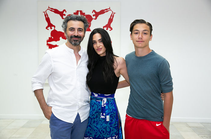 Ο Καλλιτεχνικός Διευθυντής του Δημοτικού Θεάτρου Πειραιά Λευτέρης Γιοβανίδης, η Ξένια Κολαϊτη και ο Θωμάς Γιοβανίδης.