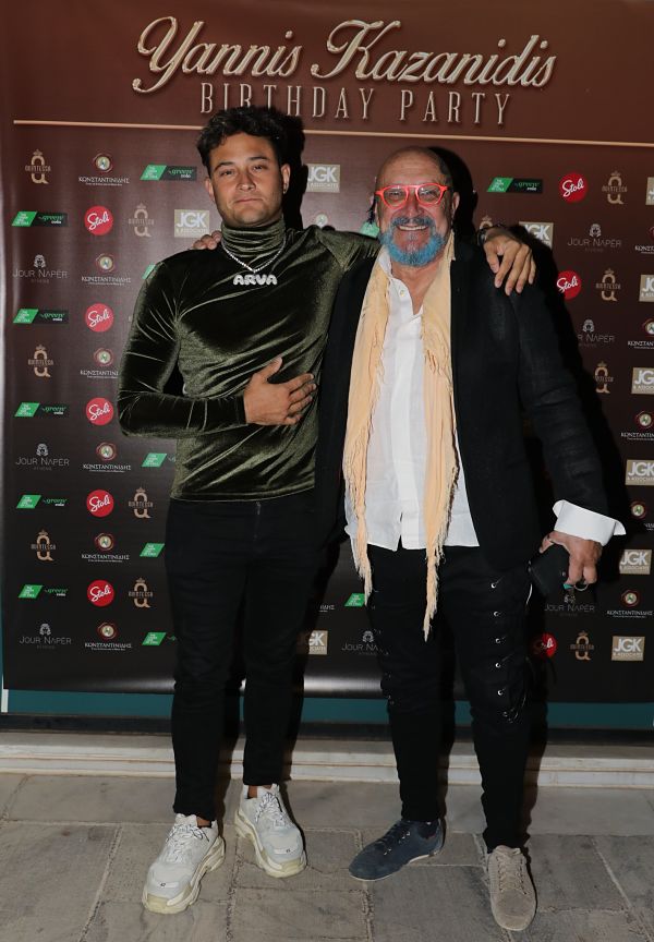 Ο Δημήτρης Αρβανίτης με τον γιο του, Γιώργο.